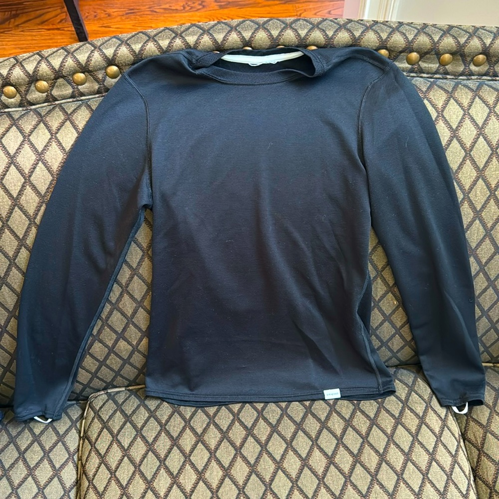 Patagonia women’s base layer shirt